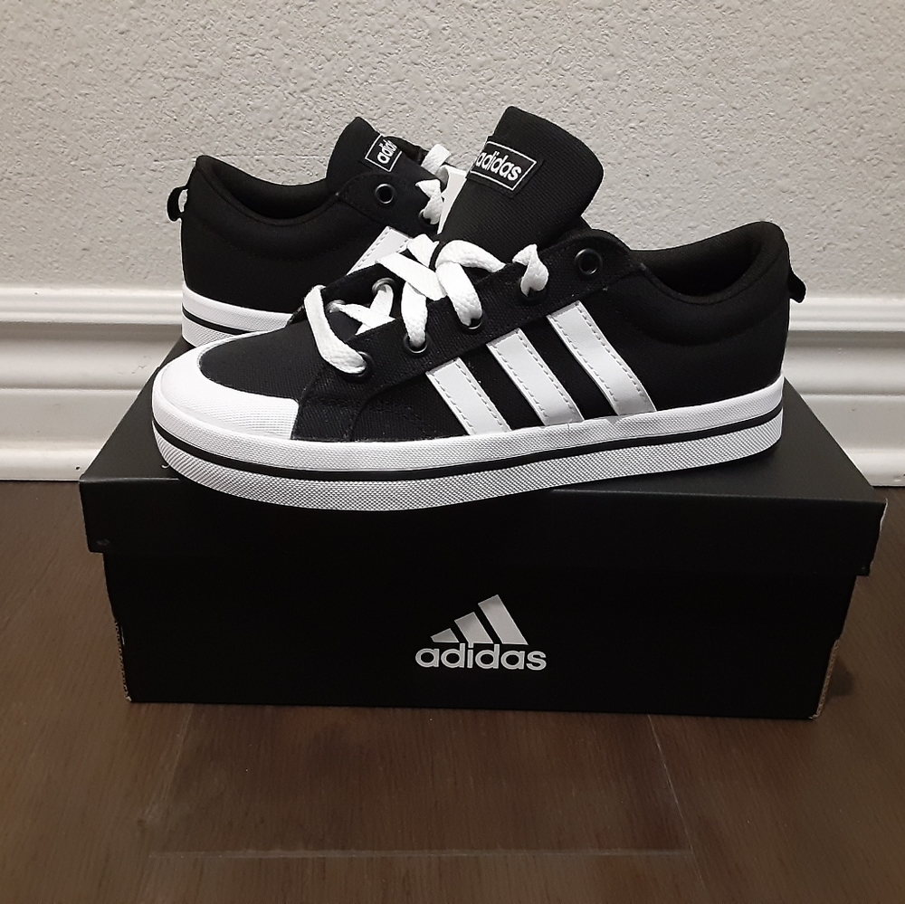 Adidas - Picture 4 of 4